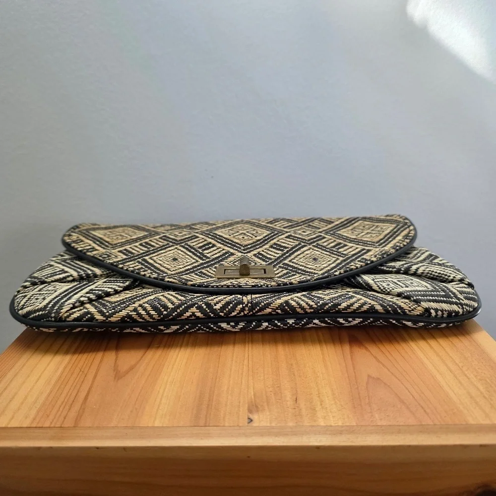 Black and Tan Woven Clutch - Picture 3 of 4